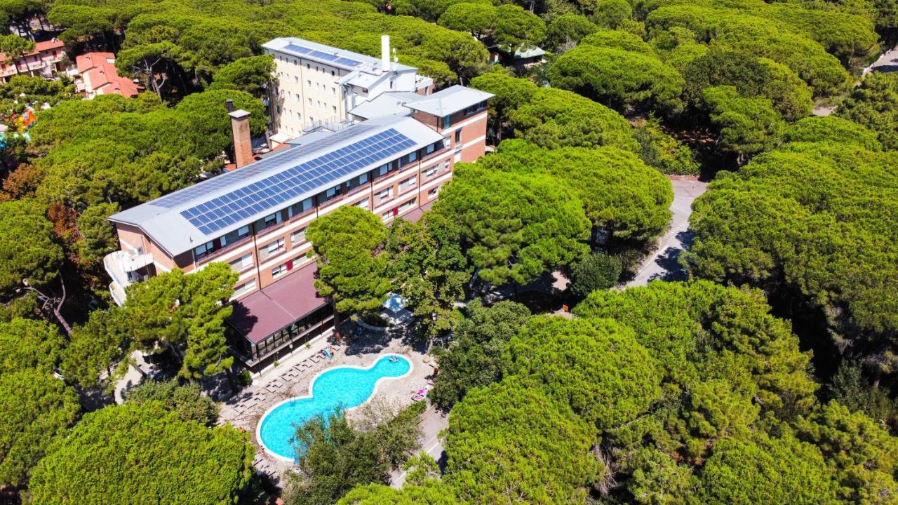 Meridiana Family & Nature Hotel Marina Romea Exterior photo